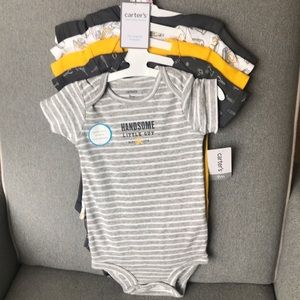 NWT 5-pack Carter’s construction themed bodysuits.